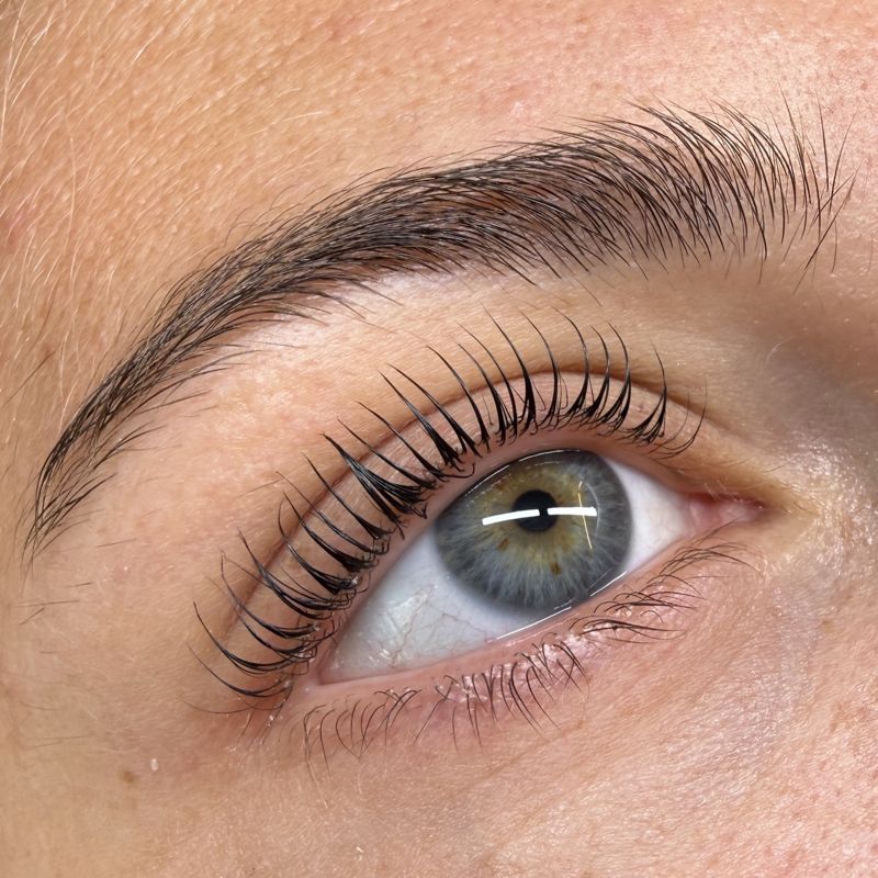 Cils rehaussés avec le Lash Lift coréen