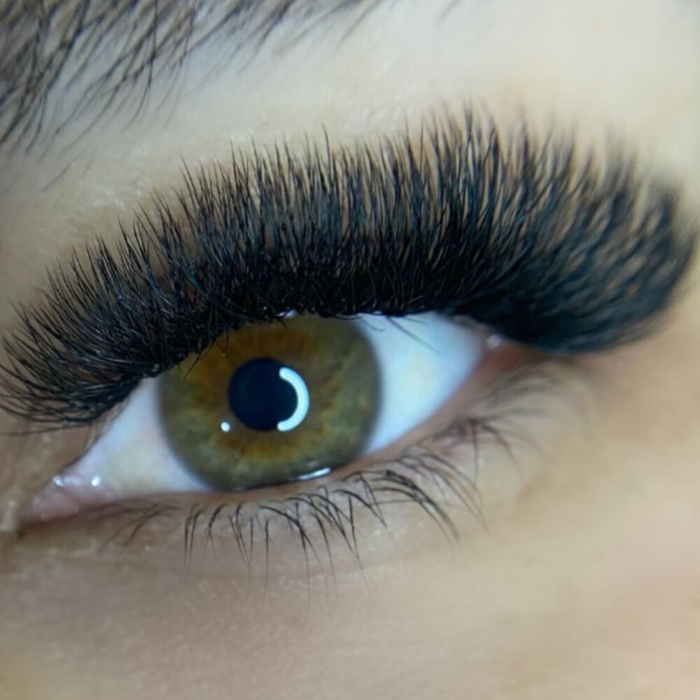 Pose Volume Russe réalisée chez Debo Beauty